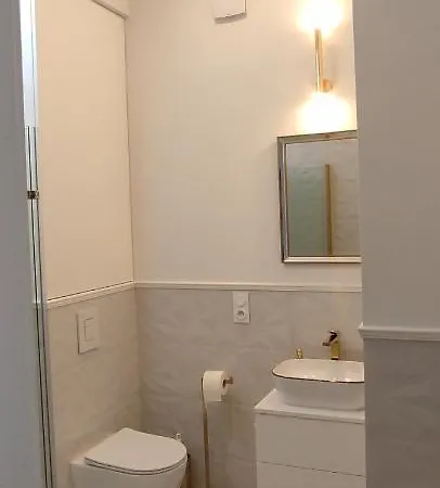 Appartement W Modernistycznej Kamienicy W Gdyni *