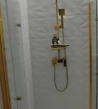 W Modernistycznej Kamienicy W Gdyni 아파트 *